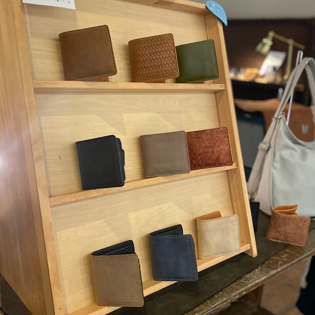 94D7EA0F-1230-48A3-A51A-82620ECA140F