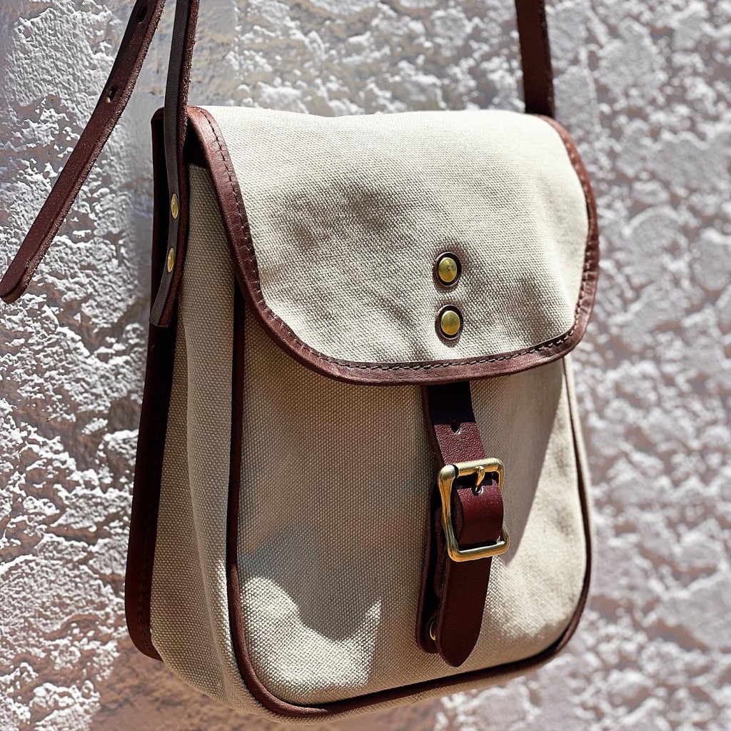 A1CA709F-FC27-47B5-8006-B18DE9CDDB10