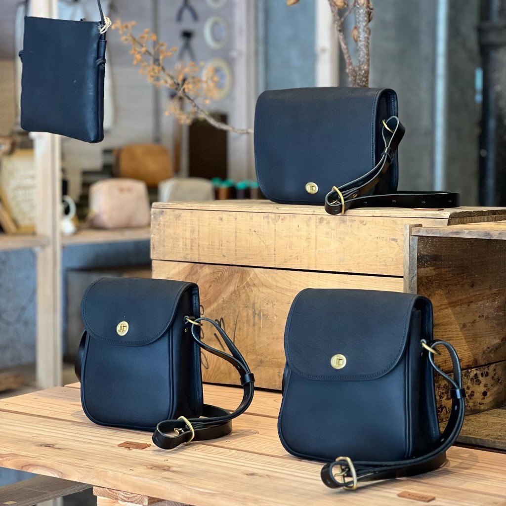 3DB87511-D4A6-462C-A8E2-6465C6B8D0ED